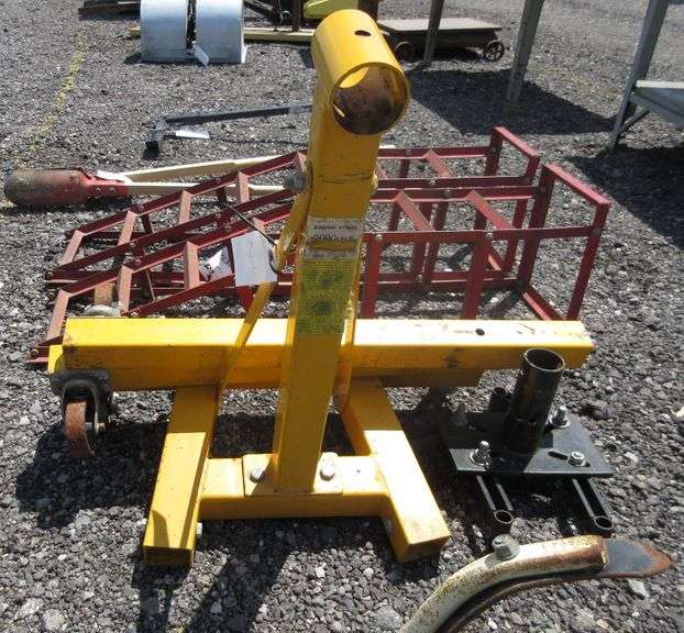 FourPiece Yellow Engine Stand Albrecht Auction Service