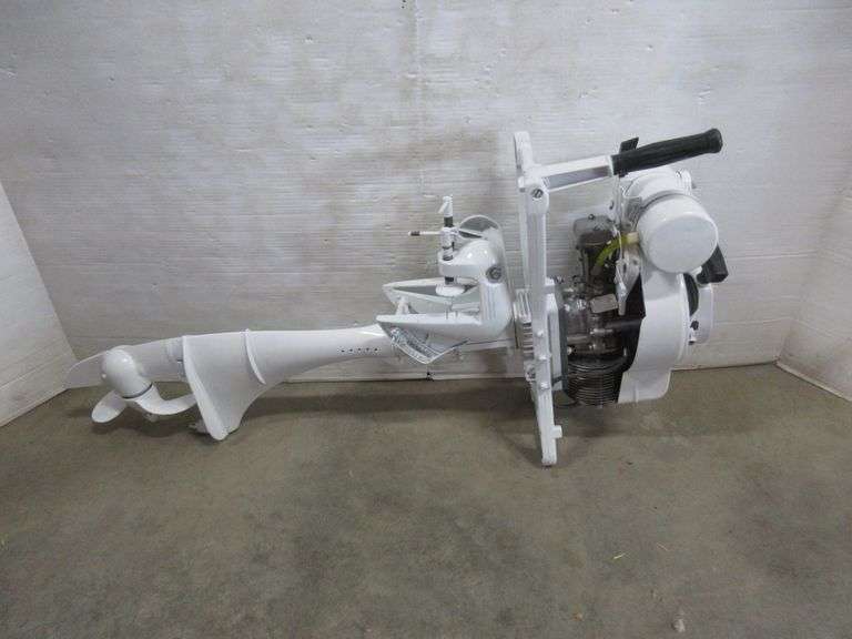 Old Boat Motor, 3 HP Eska Skipper 1122B, Serial No. 38911 Albrecht