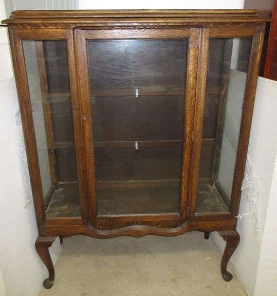 Antique Quarter Sawn Oak China Albrecht Auction Service