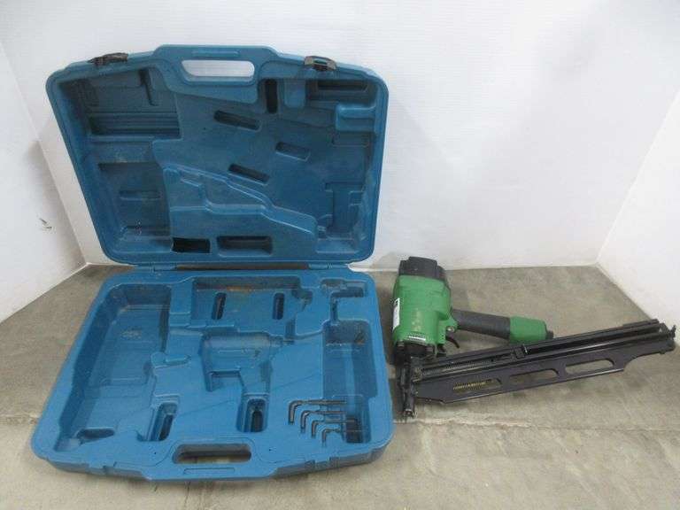 Central Pneumatic Framing Nailer with Case Albrecht Auction Service