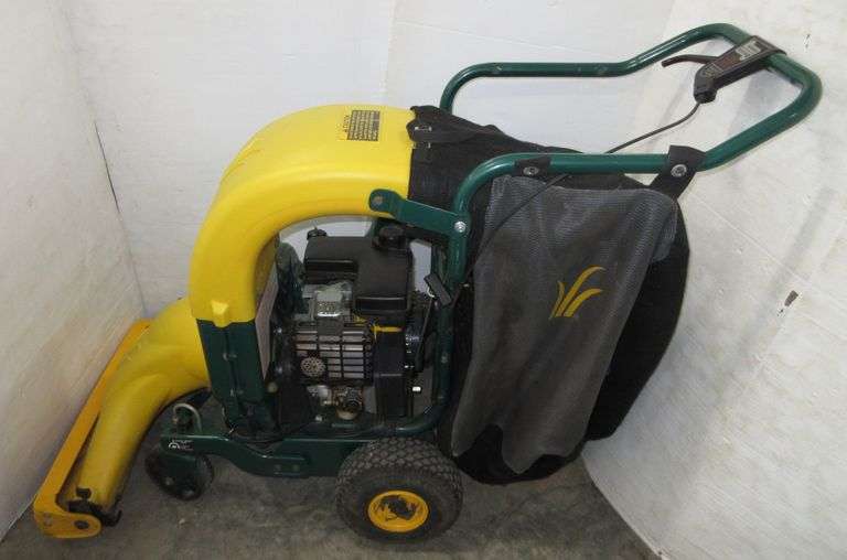 Yardman Chipper/Shredder/Vacuum, SelfPropelled Triple Care System