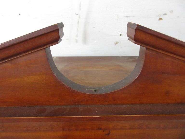 Tall Knick Knack Corner Albrecht Auction Service