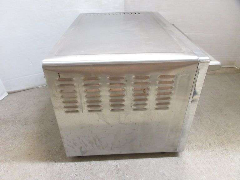 Oster Toaster Oven, Model TSSTTVXLDG003 Albrecht Auction Service