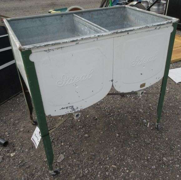 Old Style Wash Tub Albrecht Auction Service