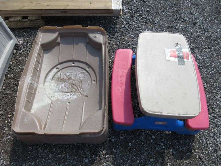 Step 2 Sandbox with Lid, and Little Tikes Picnic Table Albrecht Auction Service