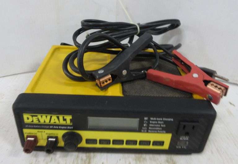 DeWALT 30 AMP Model DXAEC80 Battery Charger with 80 AMP Engine Start