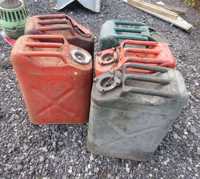 (5) Old Jerry Cans Albrecht Auction Service