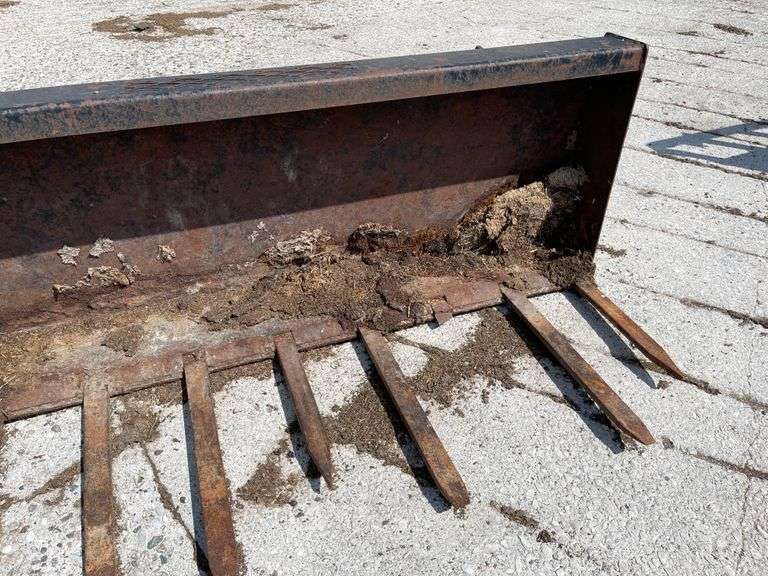 Quick Attach Manure Bucket, Bolt On Forks Albrecht Auction Service