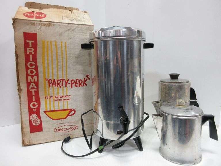 Automatic Party Perk Coffee Maker, 12 to 24 Cups; (2) Older
