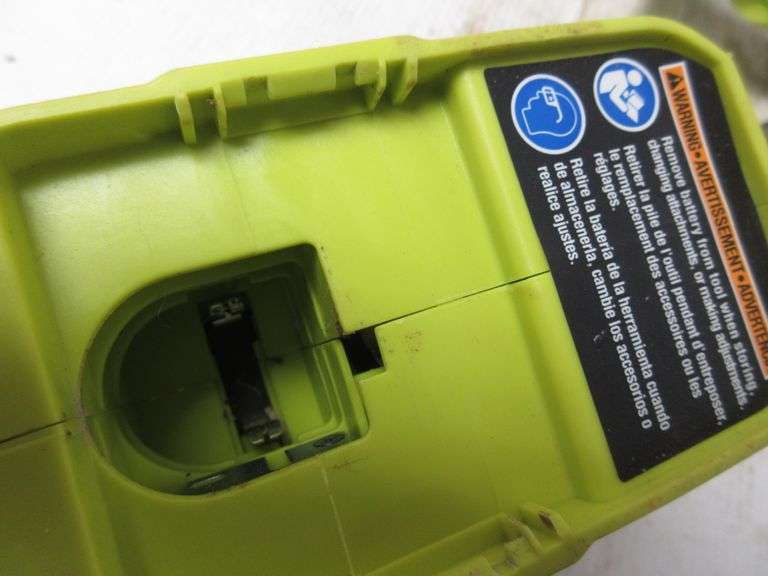 Ryobi sawzall, tip broke off, powers on; Ryobi dustbuster, tested and