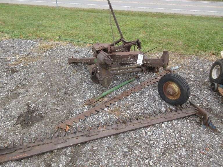 John Deere No. 5 sickle mower with (2) Extra blades, and an extra