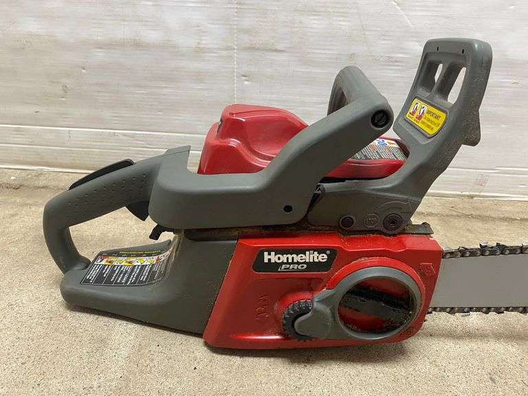 Homelite 46cc chainsaw, 18" bar, includes (3) chains and a case Albrecht Auction Service