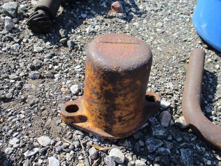 Minneapolis Moline R tractor, parts includes Governor, belt, pulley