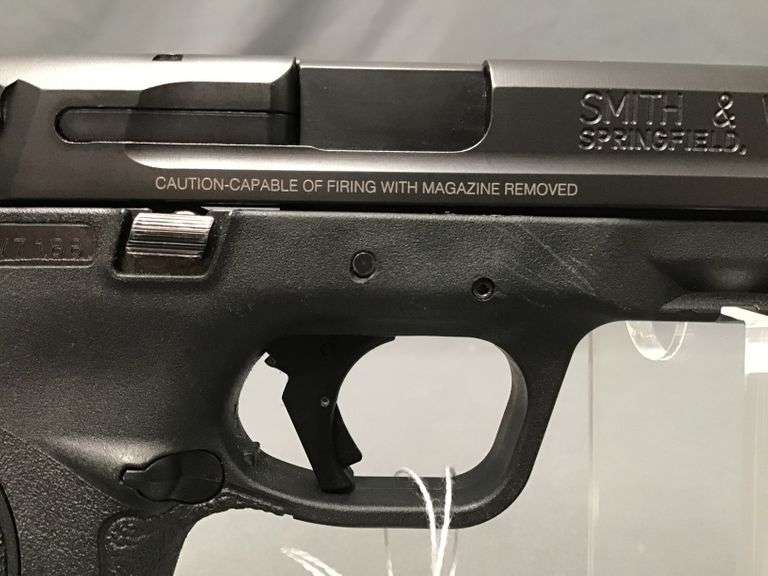 Smith & Wesson M&P 9mm Full Size Pistol, Includes (2) 17Round