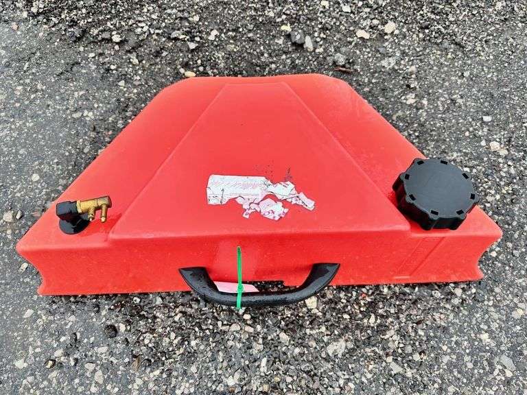 Boat motor underseat fuel tank, 24" x 12" x 9", good, used Albrecht