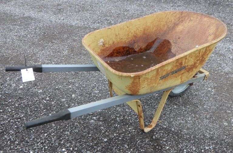 True Temper tubeless tire wheelbarrow, in fair condition, solid