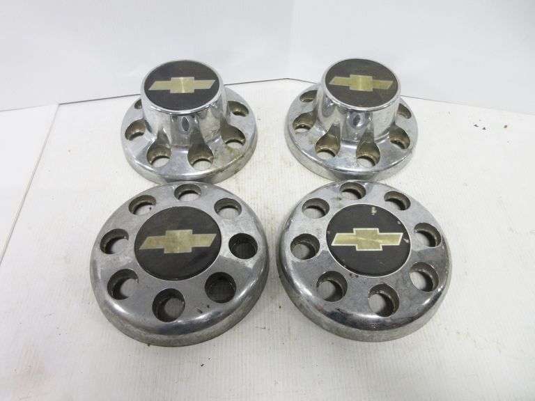 (4) Chevy 2500 dually center caps, used Albrecht Auction Service