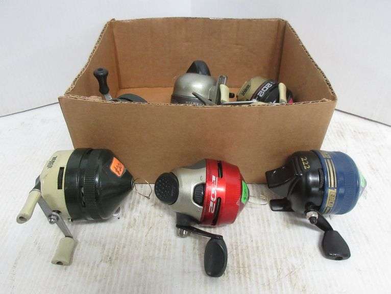 (8) Zebco reels Three 202, 222, Classic 33, three 404, all clean and