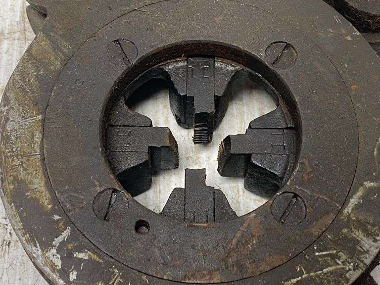 Beaver pipe threader die, 9"Dia, good Albrecht Auction Service