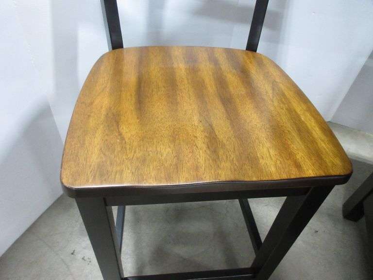 Thanh Hung Furniture Co. Ltd. table and (4) Chairs, made in Vietnam