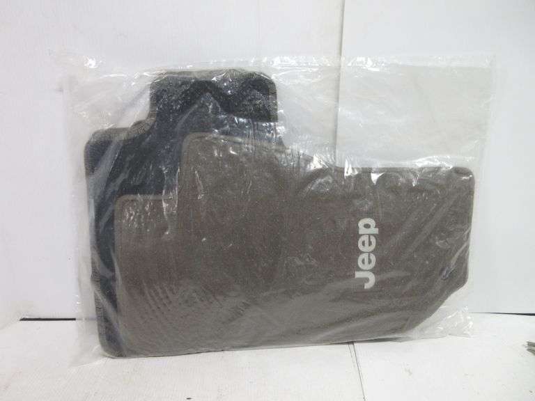 4Piece OEM Jeep Liberty floor mat set 2 Front, 2 Back, pebble, fits