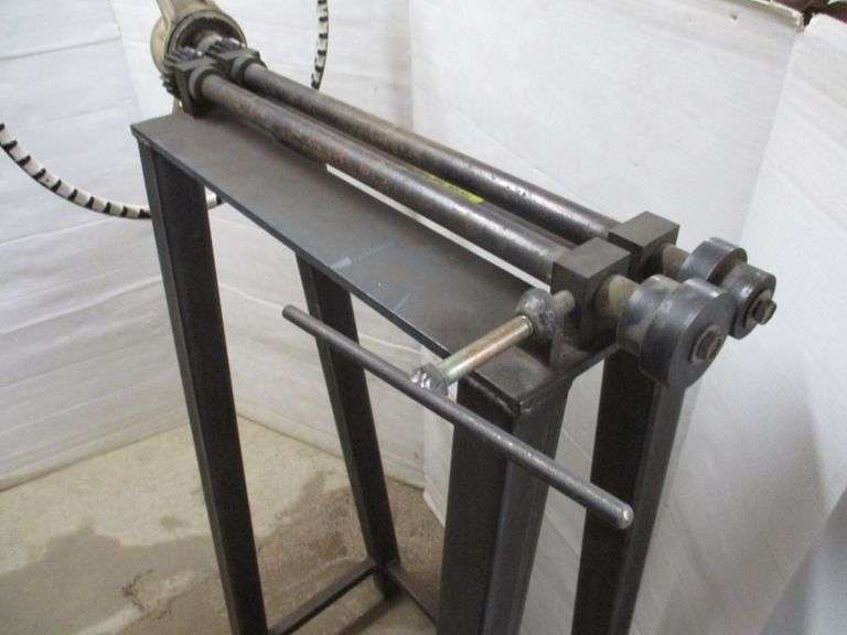 Central Machinery bead roller with stand and extra bead roller dies