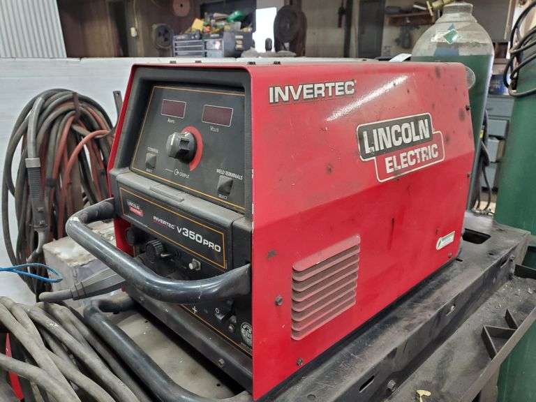 Lincoln LF72 Mig Welder (Ser. No. U1131101394) on Cart with Lincoln