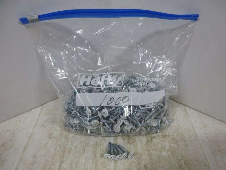 (1000) White self tapping screws, 1", new Albrecht Auction Service