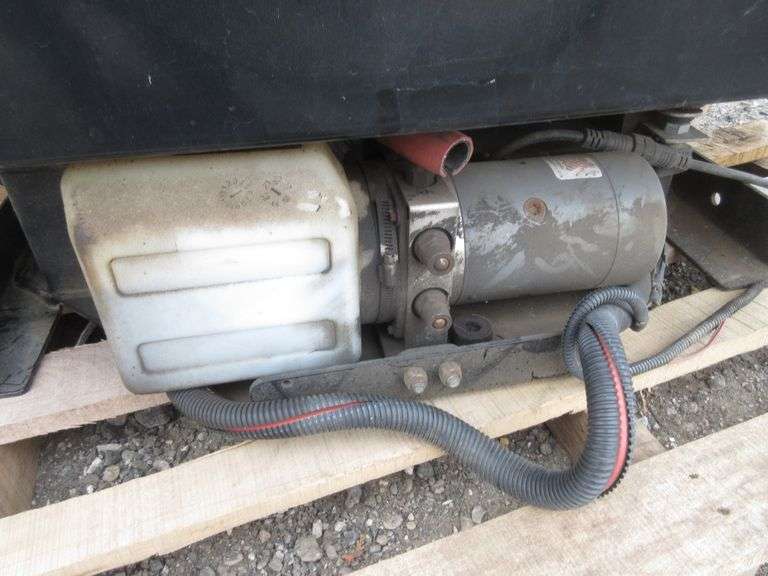 2019 Dumper Dogs dump bed inserts, fits any 8' pickup, aluminum cab