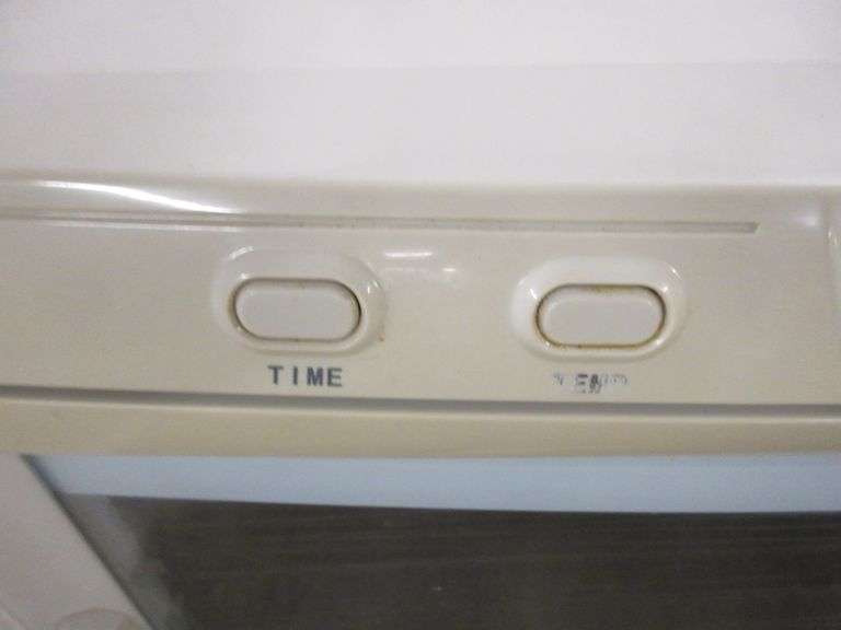 Cabela's dehydrator, 24"W Albrecht Auction Service