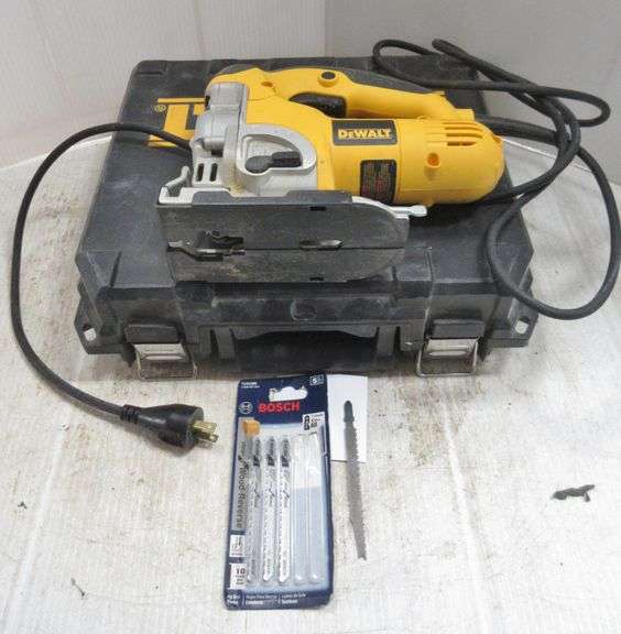 DeWALT orbital jig saw, DW331 model, good Albrecht Auction Service
