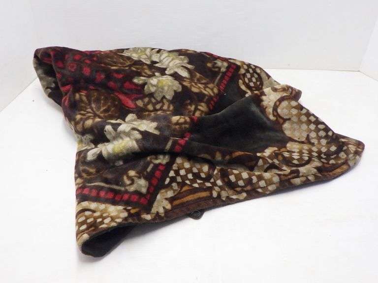 Antique victorian wool sleigh blanket, floral design, made by Chase, 60