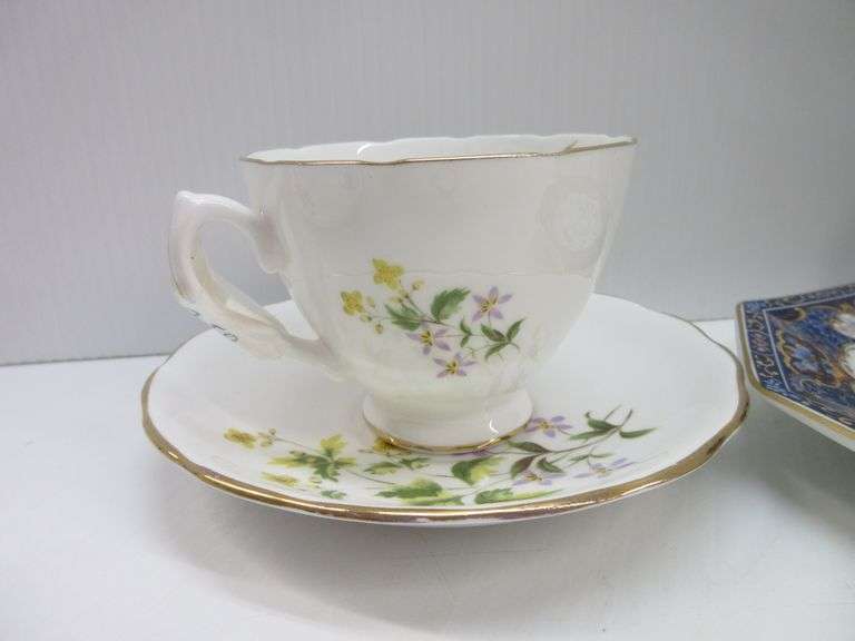 1960 Crown Royal Bone china tea cup saucer set; 1970's Royal Albert Lauender Rose cups saucer