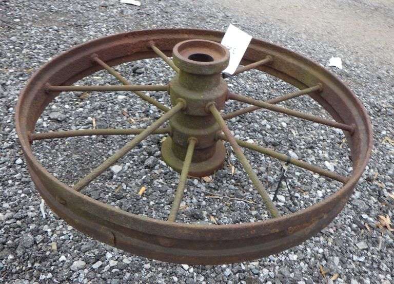 Antique tractor wheel, very heavy duty, 32"Dia, good condition Albrecht Auction Service