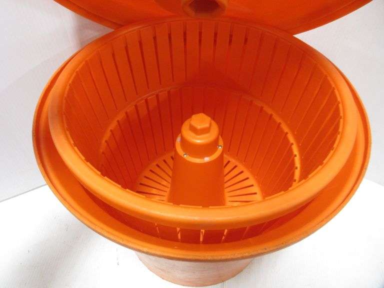 Commercial salad dryer spinner, Dynamic model No. SD92SC, approx. 16