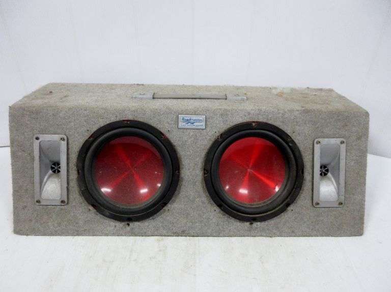 Roadmaster 2way speaker system, 29"W x 14"D x 9"H Albrecht Auction