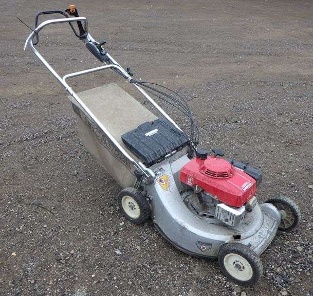 Honda self propelled lawn mower, 22" cut, as is Albrecht Auction Service