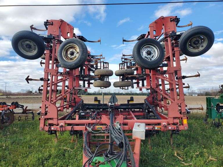 Case IH Tigermate II 42’ Field Cultivator, Mod. No. TM12FT, Prod. No