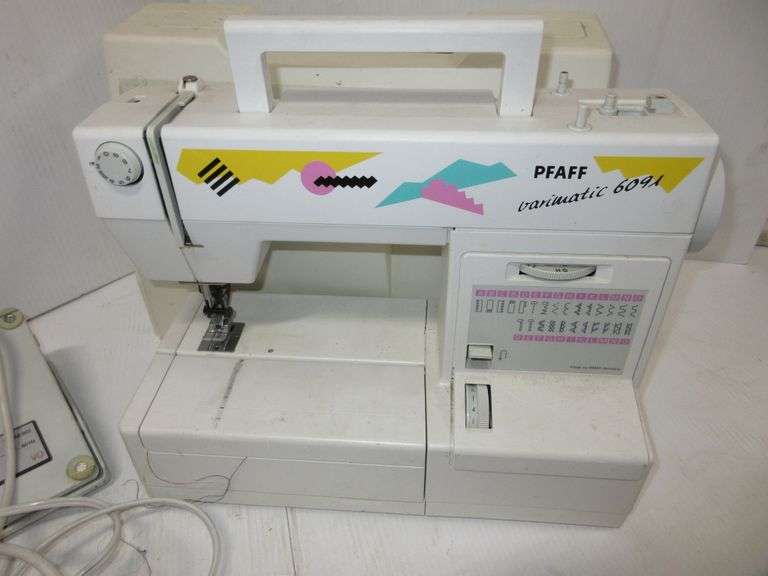 PFAFF Varimatic 6091 Sewing Machine, tested, runs well, has cover and