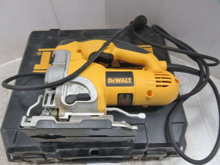 DeWALT orbital jig saw, DW331 model, good Albrecht Auction Service
