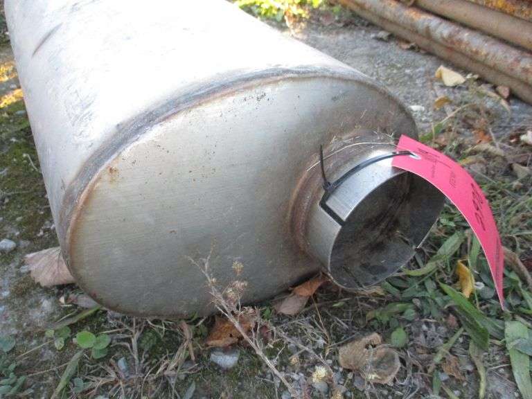 Dynomax truck muffler, 4" inlet and outlet, 11"W x 7"D x 26"L