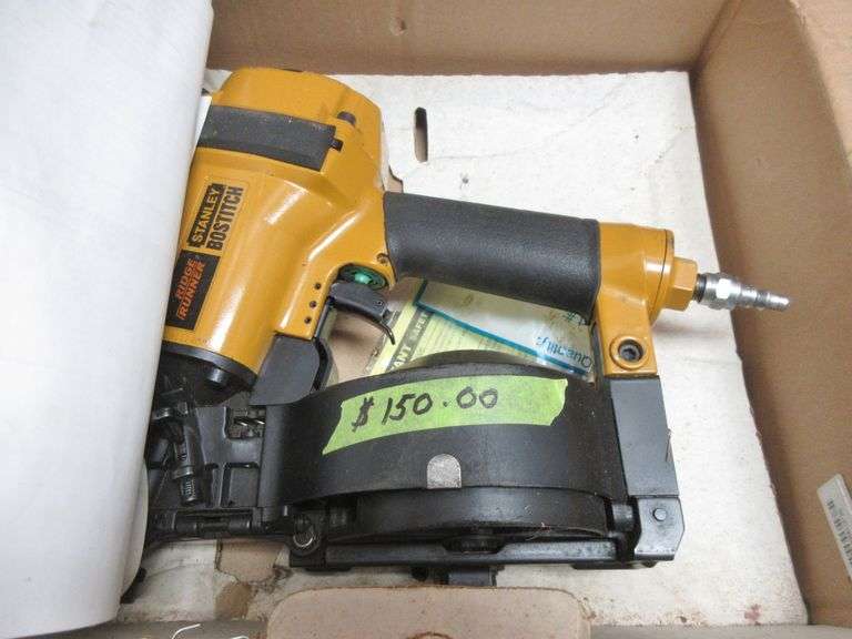 (3) Roofing nailers, includes; Stanley Bostitch, Craftsman, and Ramsond air nailers Albrecht