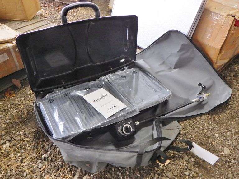 Vitco RVQ II Propane RV/Portable grill with carry bag, set up to mount