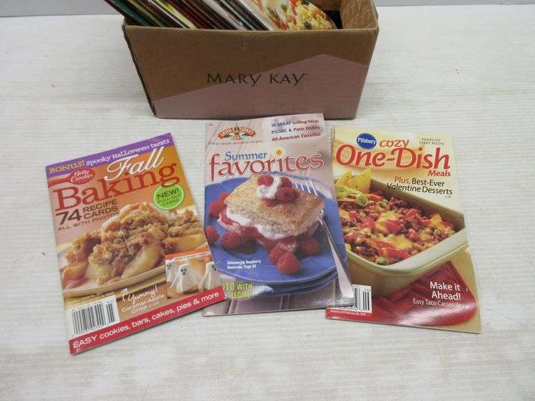 (24) Cook books from the late 1990s to early 2000s, includes Various