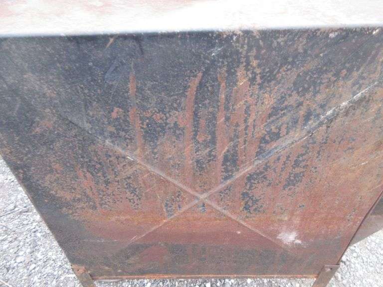 Johnson Energy Systems wood stove Albrecht Auction Service