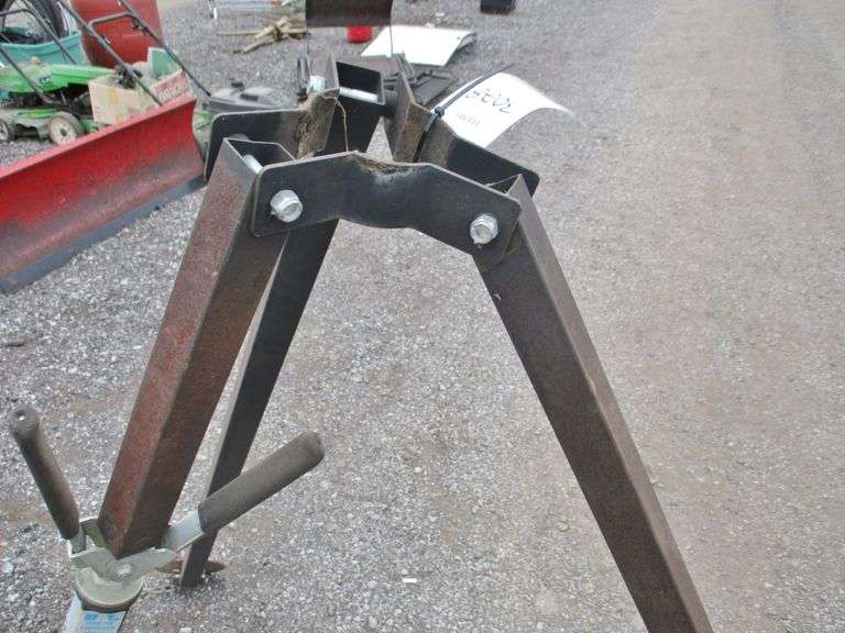 King pin stabilizer stand, bal model 25035, used long term storage