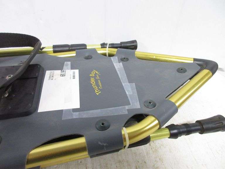 Elite Thunder Bay snowshoes with walking poles and carrying bag, new