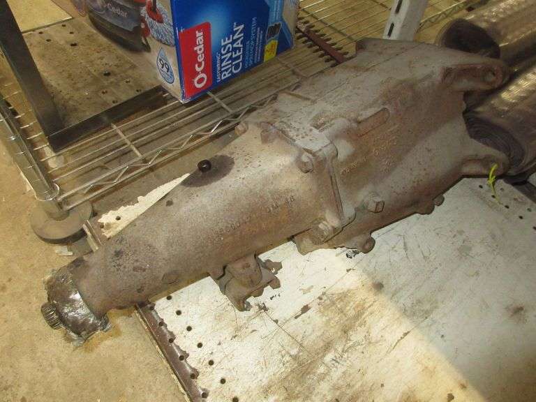 19701975 GM Saginaw 3speed transmission, casting no. 3925647H237