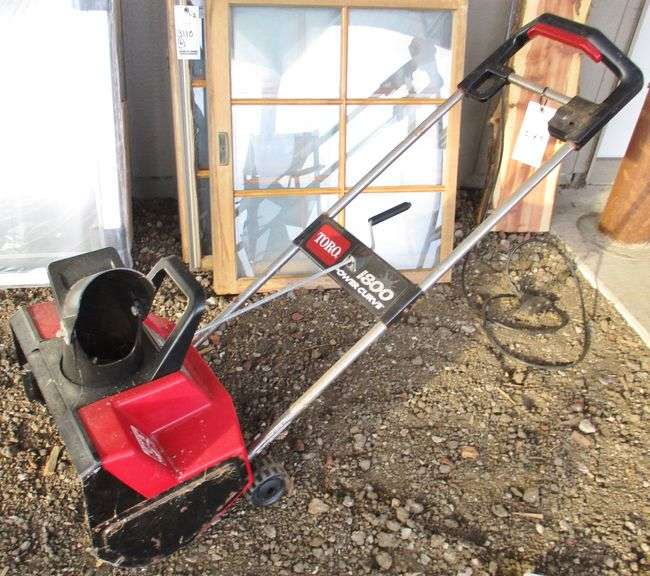 Toro 1800 electric snowblower, 18" path, works Albrecht Auction Service