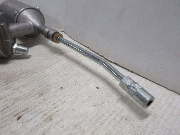 Lincoln Guardian no. G120 air operated grease gun, new Albrecht